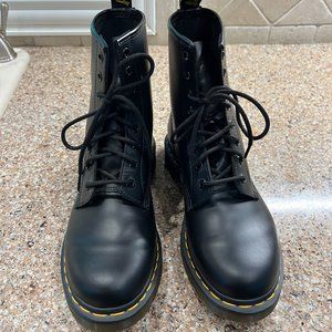 Dr. Martin's Boots, excellent condition